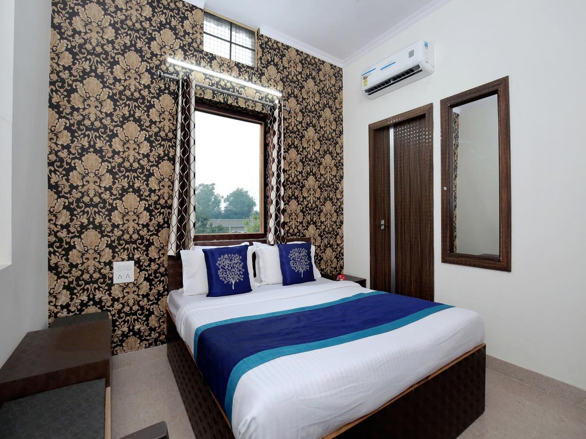 Oyo 10075 Hotel Kaydee Amritsar Exteriör bild