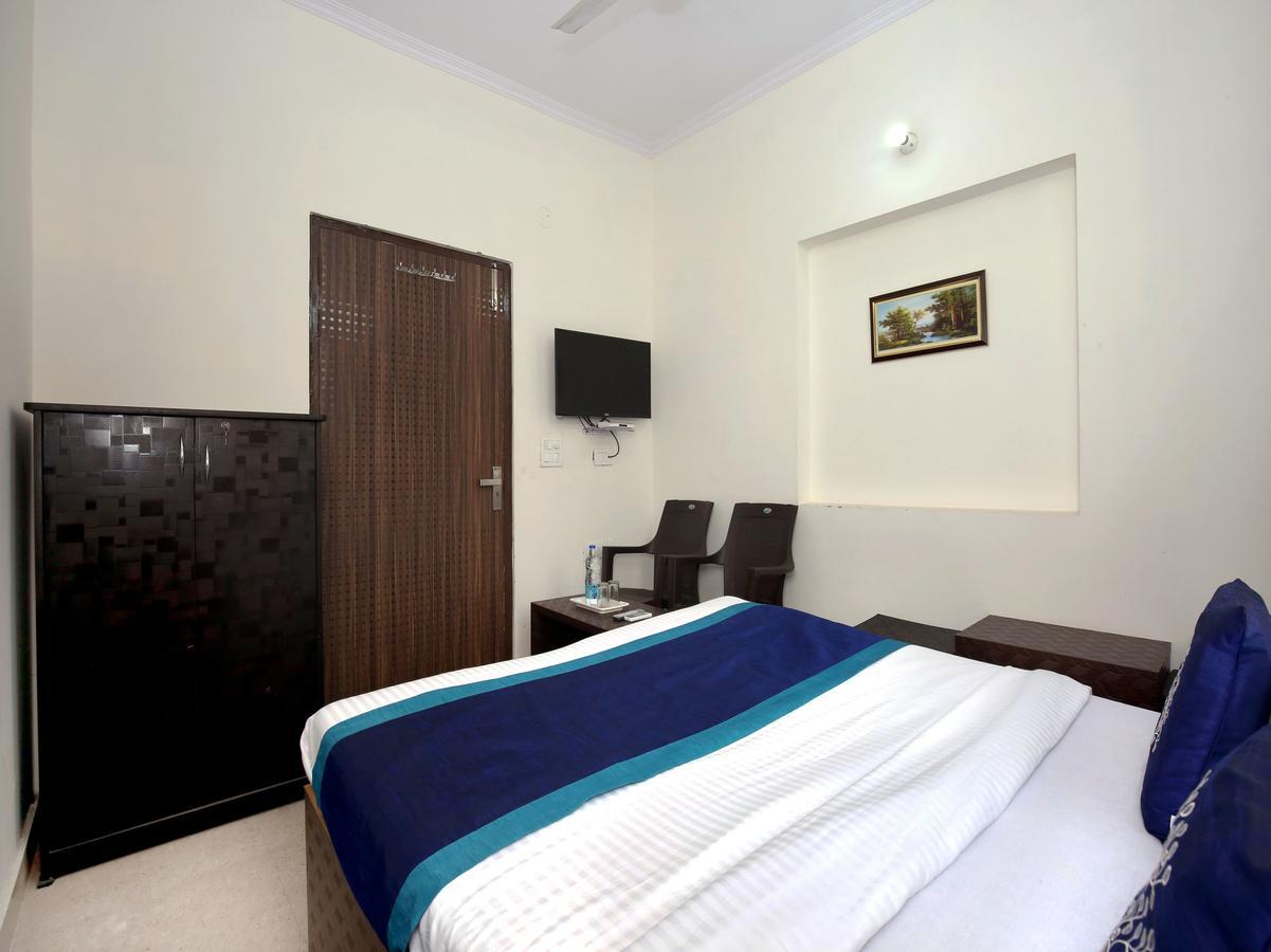 Oyo 10075 Hotel Kaydee Amritsar Exteriör bild
